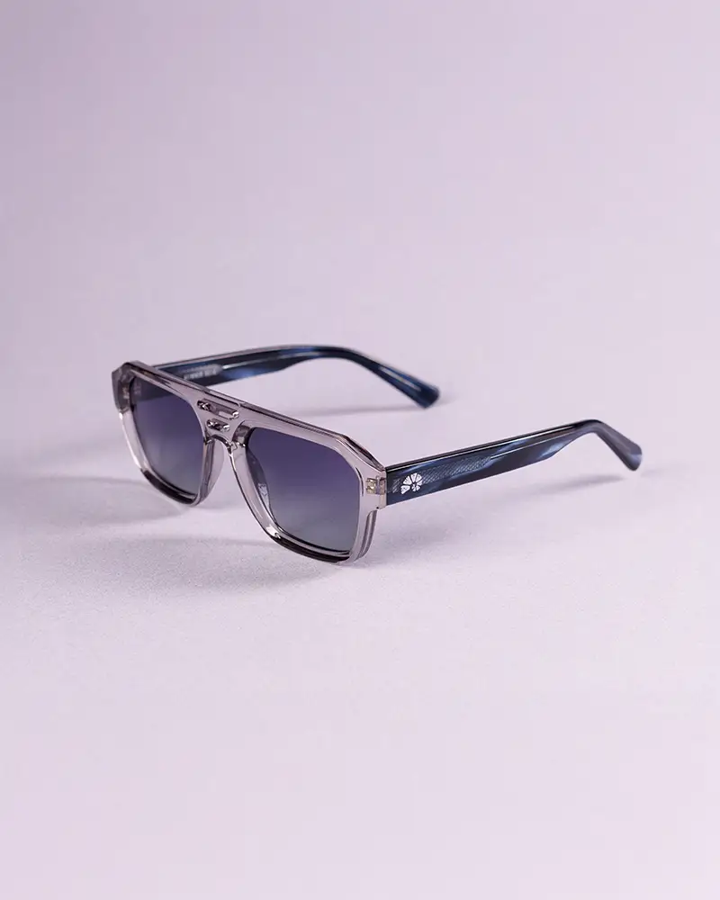 Compra lentes summerblue dune 54120 piloto tr90 gris azul unica unisex de Summer Blue VE, los mejores lentes de sol en Venezuela. Calidad, estilo y protección garantizada para tus ojos.
